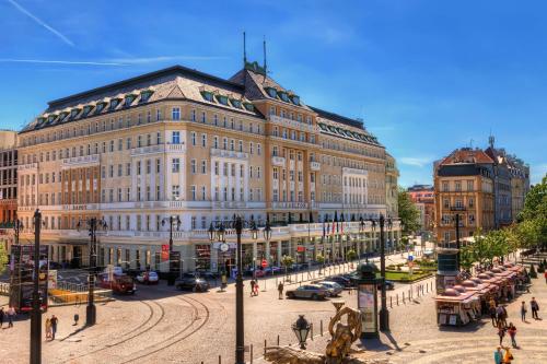 Hotel 4